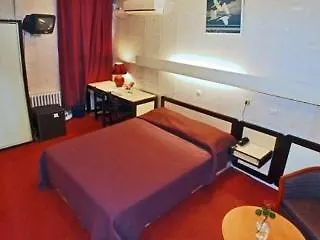 Отель Charlie's 3*