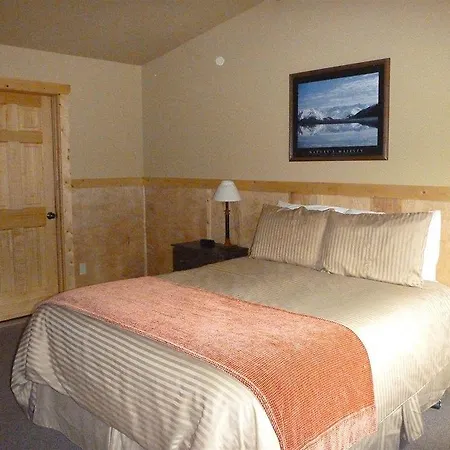 Charlie's Hotel 3*
