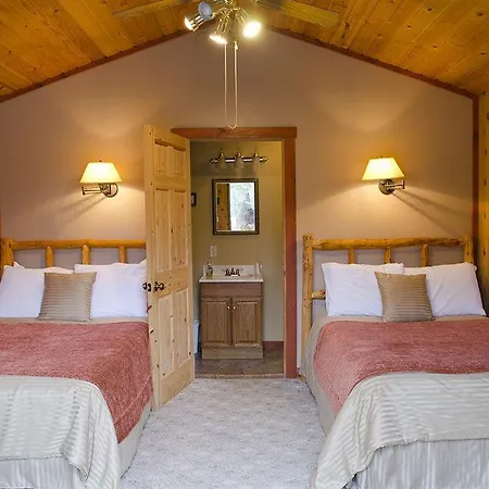 Charlie's Hotell 3*