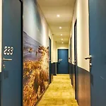 Отель Charlie's 3*