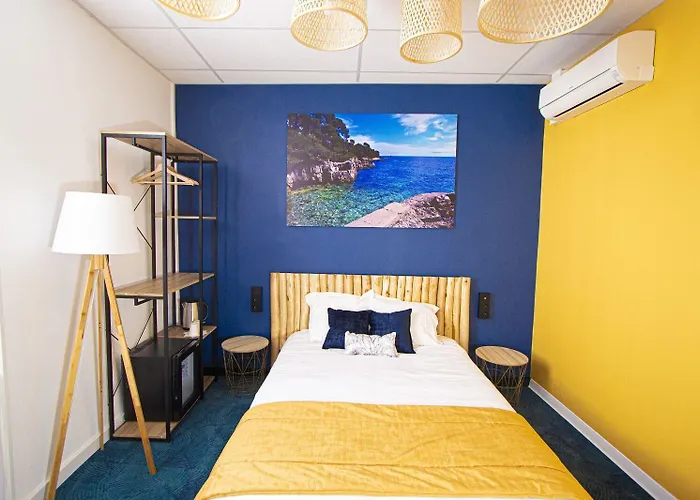 Charlie's Otel Cannes