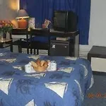 Charlie's 3*